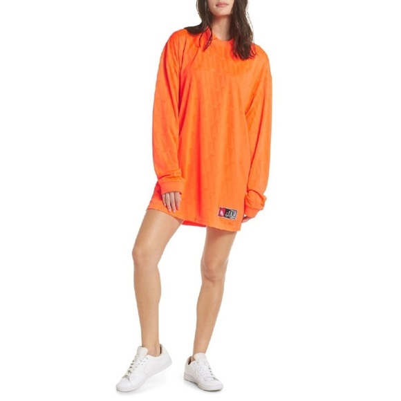[Nike] Orange Lightweight Hype Dress - Picture 1 of 14